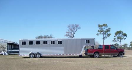 Mikenda Farm Horse Trailer